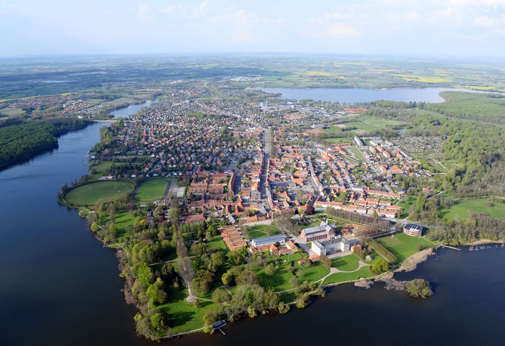 Luftfoto over Sorø med Sorø Sø